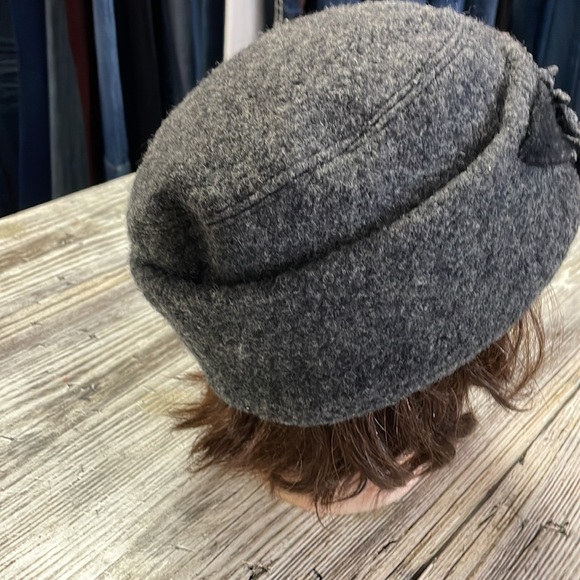 Fabrizo o Bernardí wool blend tweed hat made in Italy - Picture 4 of 7